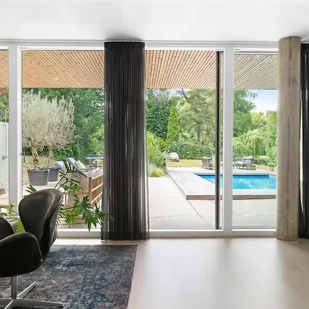 Exclusive Duplex Mansion With Sauna & Pool