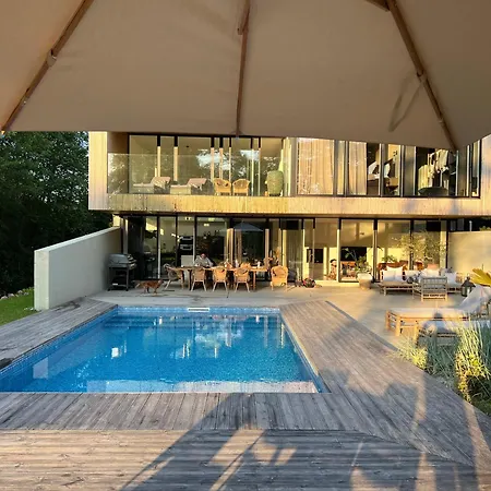 Exclusive Duplex Mansion With Sauna & Pool Apartmán