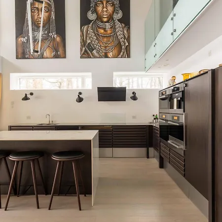 Exclusive Duplex Mansion With Sauna & Pool