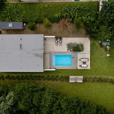 Apartmán Exclusive Duplex Mansion With Sauna & Pool
