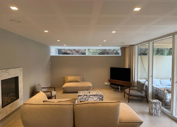 Exclusive Duplex Mansion With Sauna & Pool *