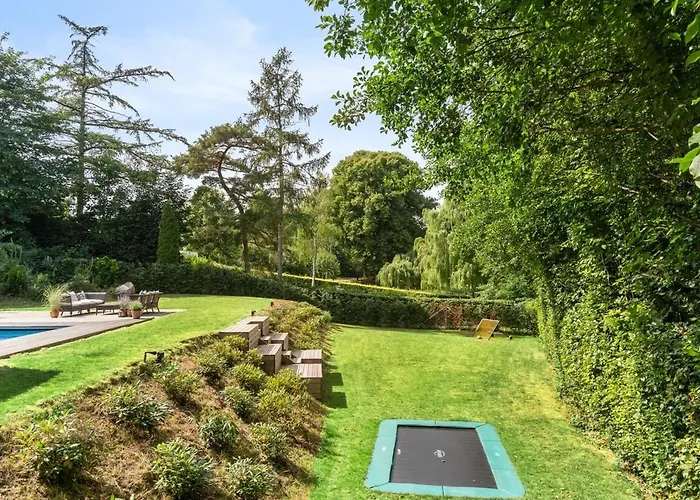 Exclusive Duplex Mansion With Sauna & Pool