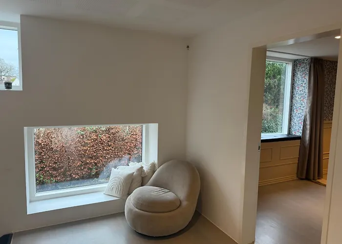 Exclusive Duplex Mansion With Sauna & Pool *