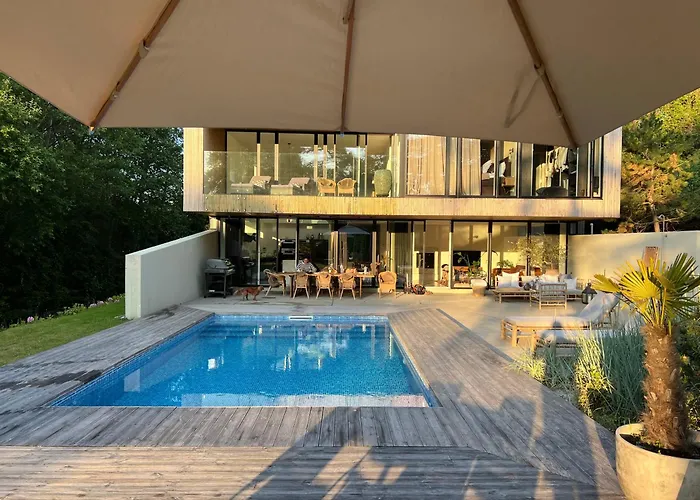 Exclusive Duplex Mansion With Sauna & Pool Apartmán