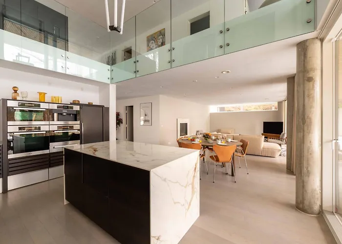Exclusive Duplex Mansion With Sauna & Pool *